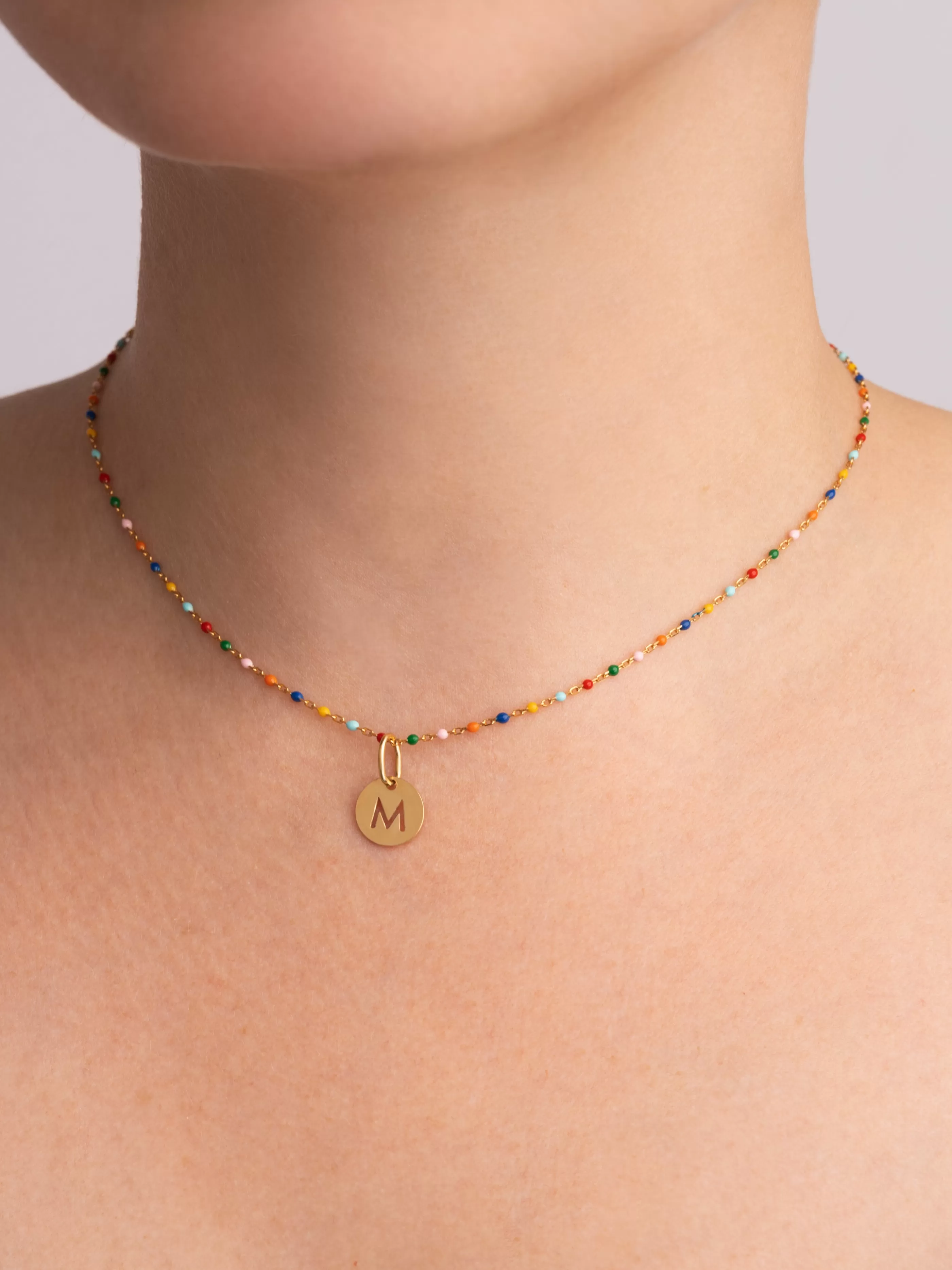 SINGULARU Collar Personalizado Colors Enamel Letter Plata Bano Oro- Collares De Colores